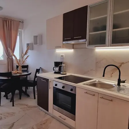 Maris Apartment Split